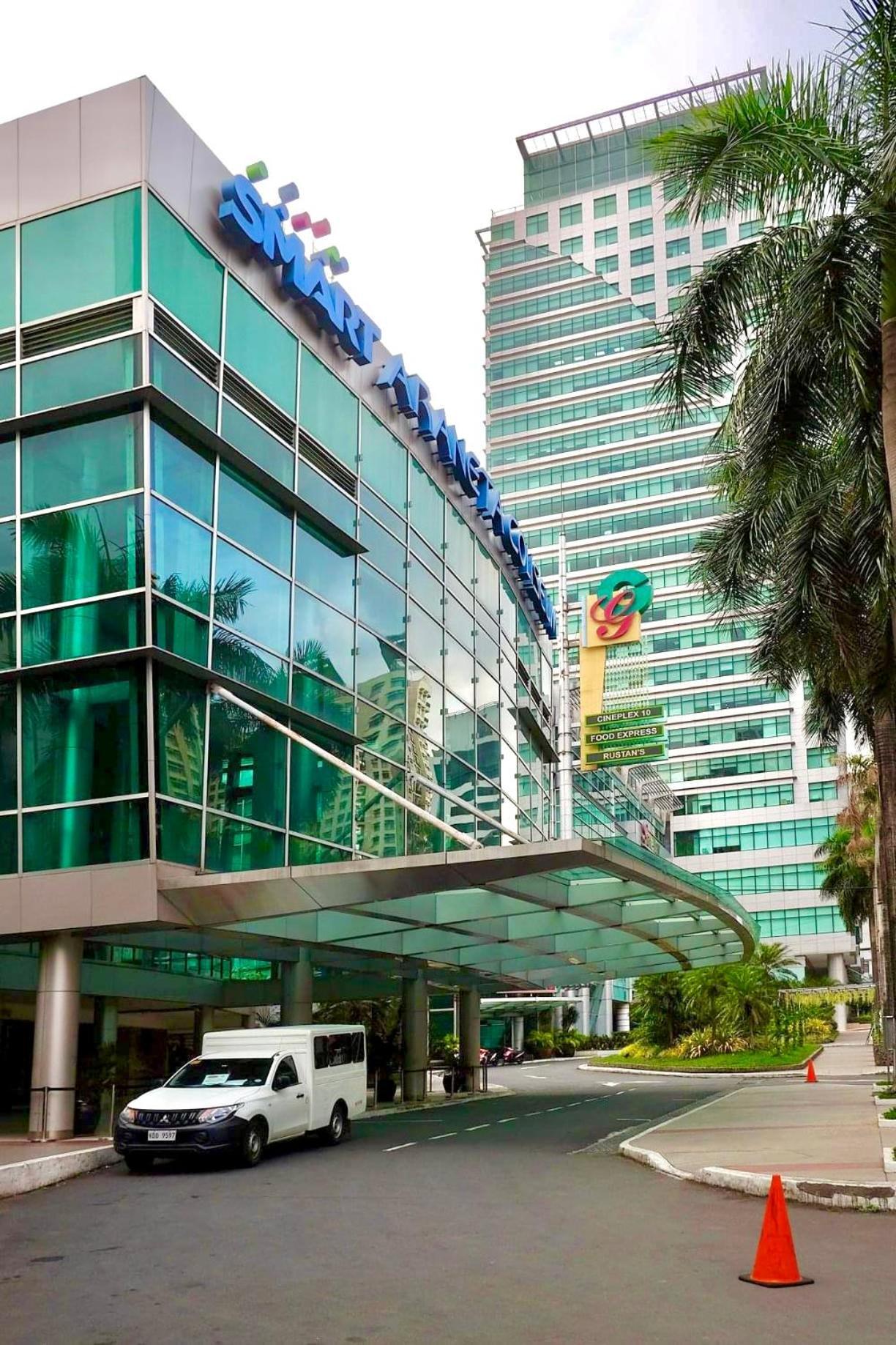 Frost At Manhattan Heights Towerb Manila Exteriör bild