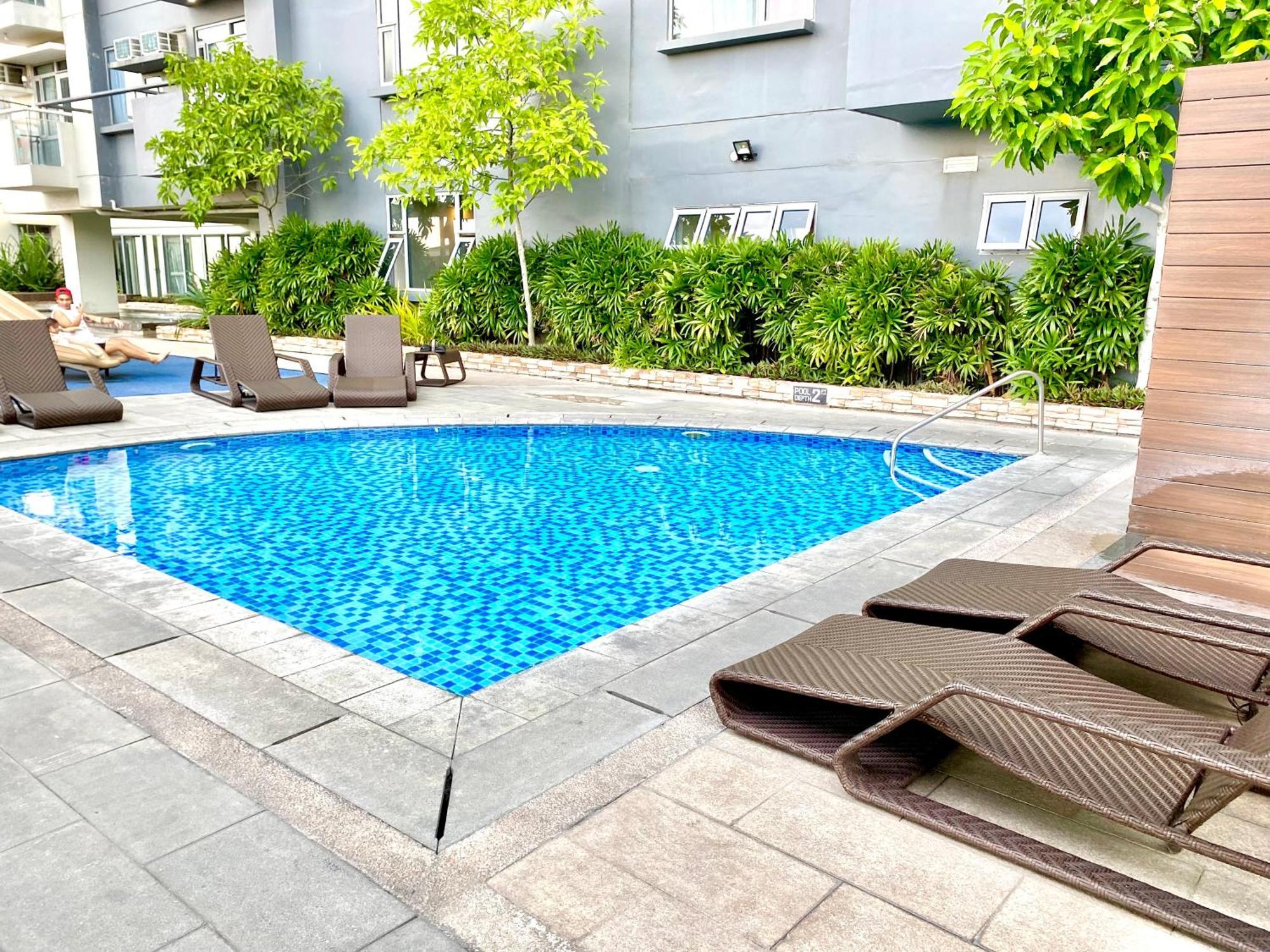 Frost At Manhattan Heights Towerb Manila Exteriör bild