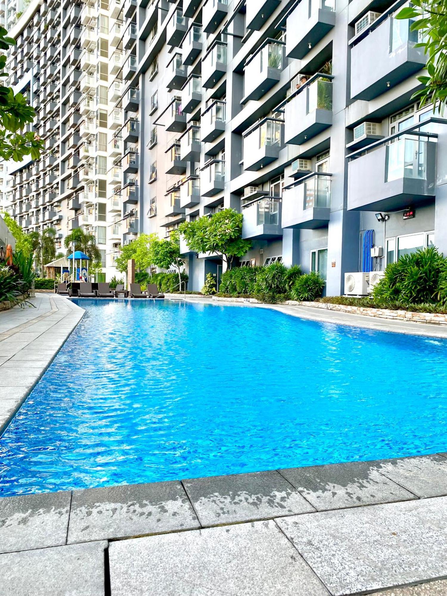 Frost At Manhattan Heights Towerb Manila Exteriör bild