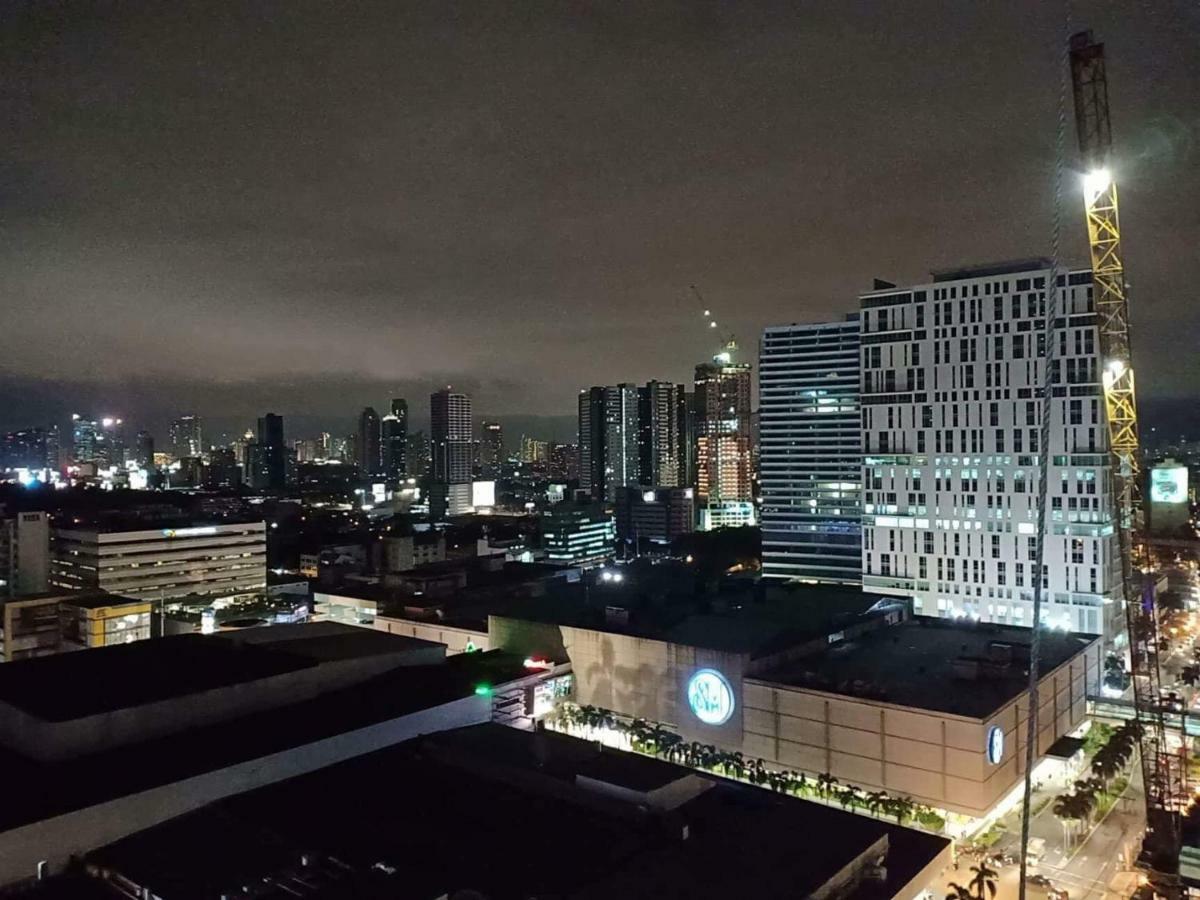 Frost At Manhattan Heights Towerb Manila Exteriör bild